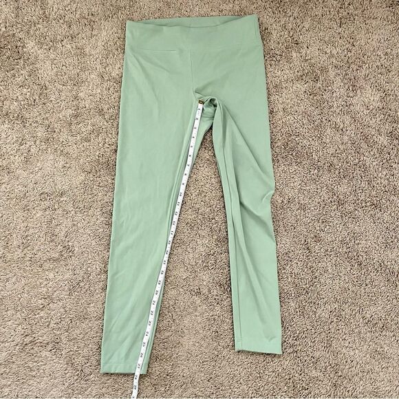 Koral Green Sage High Rise Black Out Athletic Exercise Legging’s SZ L NWOT - Picture 11 of 13